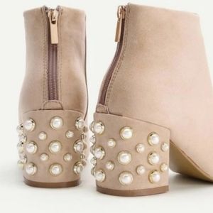 Beautiful beige Pearl booties